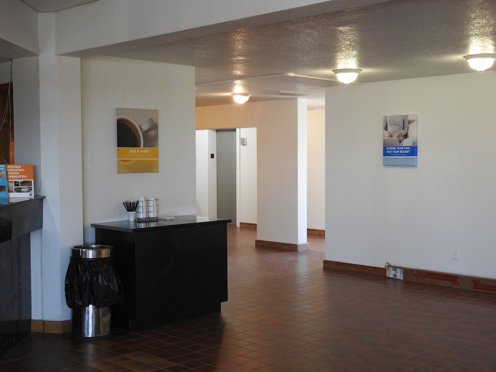 Motel 6 Lincoln NE Airport - photo 4