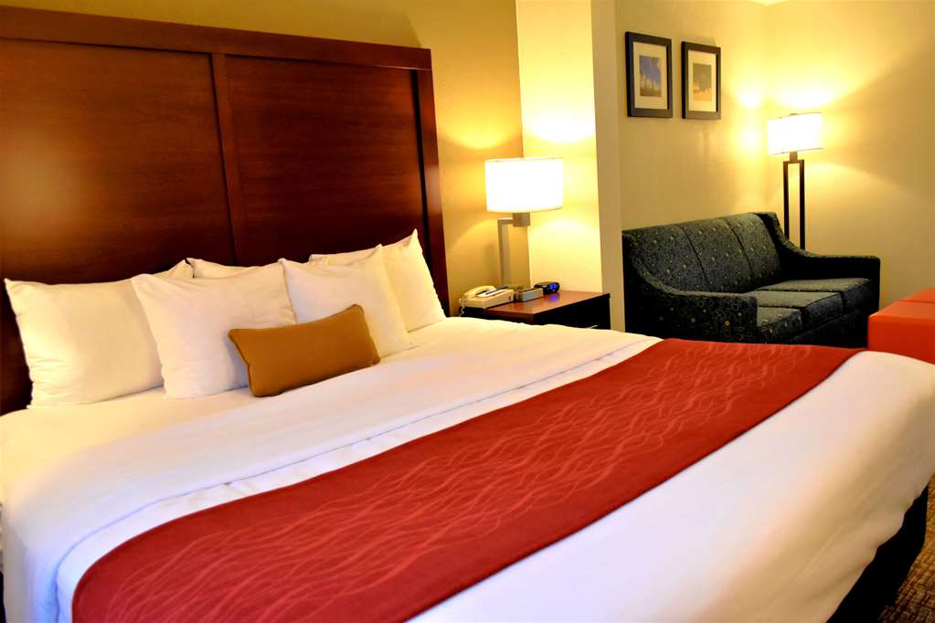 Comfort Inn & Suites Greenville I 70 - photo 11