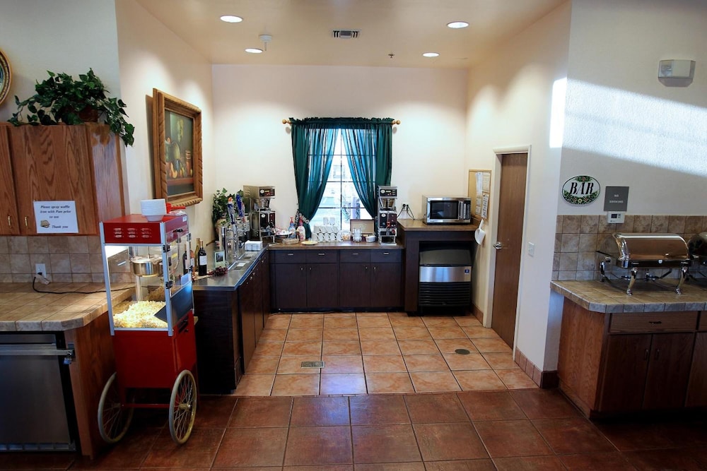 Gateway Studio Suites - photo 33