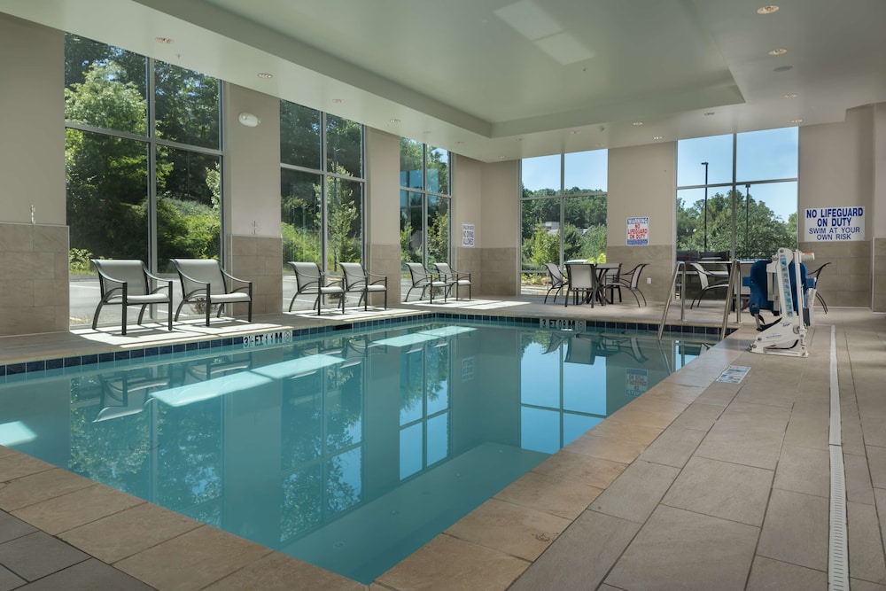 Hampton Inn & Suites Asheville Biltmore Village - photo 32