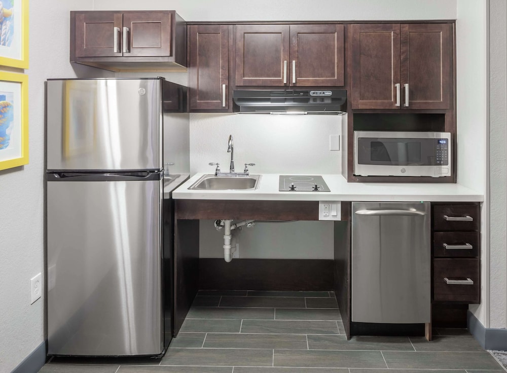 Hampton Inn & Suites Miami Doral Dolphin Mall - photo 15