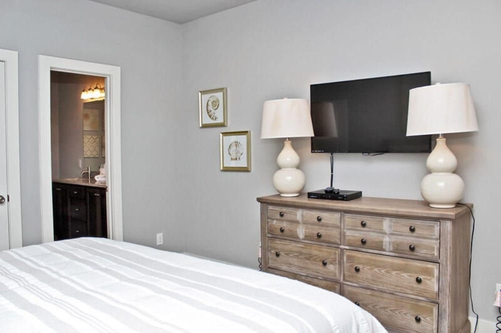 Romeo Beach by Youngs Suncoast - photo 8