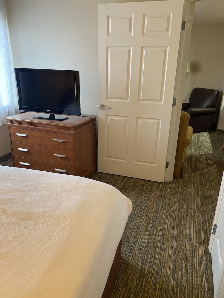 Candlewood Suites Williamsport by IHG - photo 17