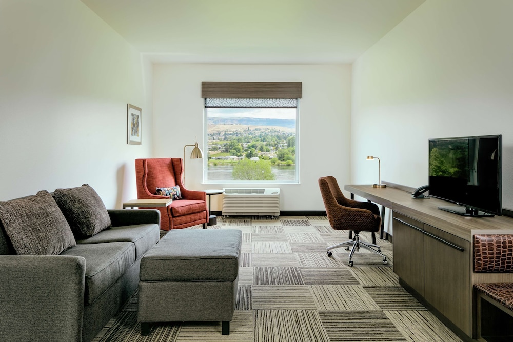 Hilton Garden Inn Wenatchee - photo 10