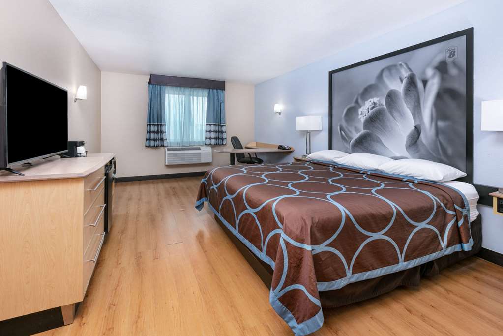 Super 8 by Wyndham New Braunfels I 35 - photo 11