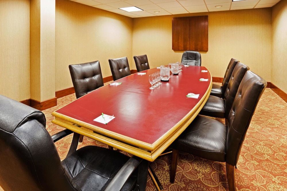 Holiday Inn by IHG - photo 38