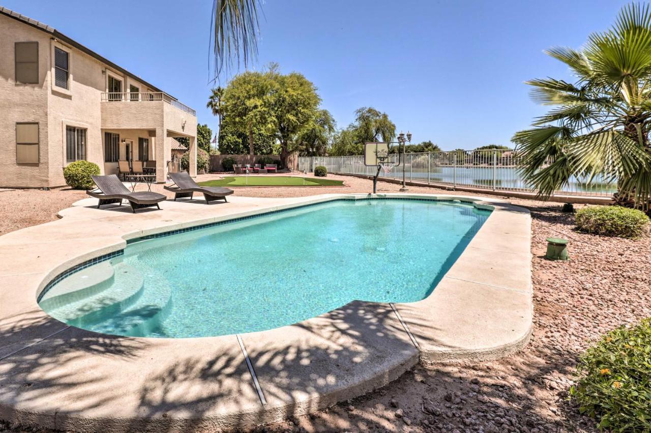 Avondale Abode Pool Lake Views and On Site Fishing — hotel in Avondale