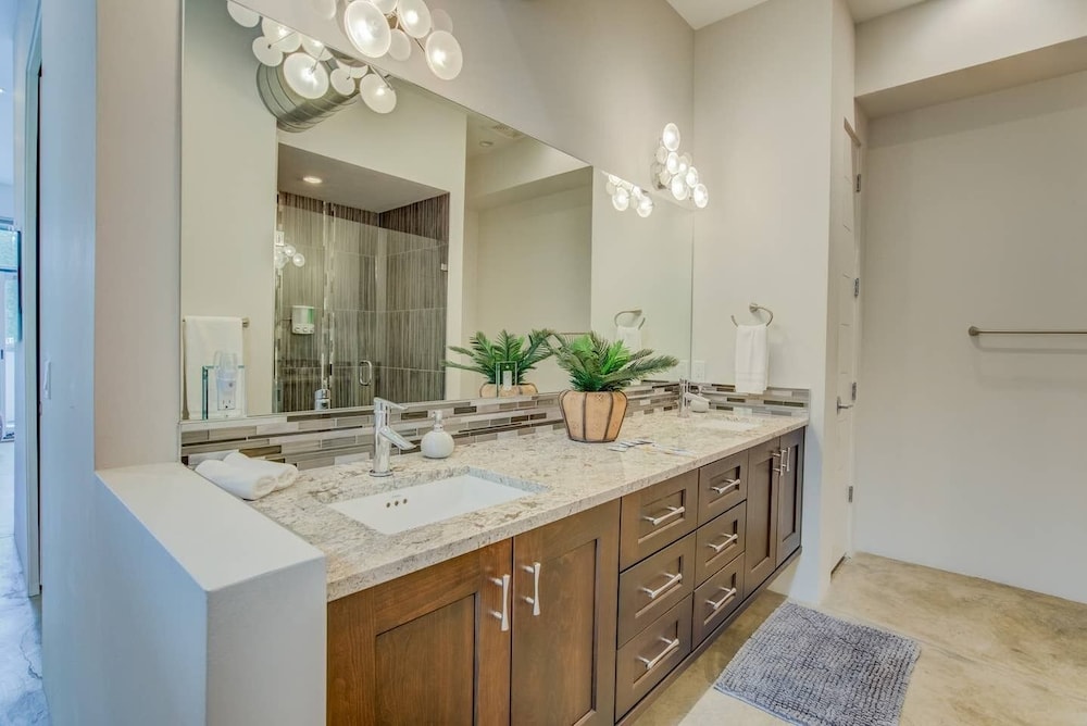 3BR Modern Marveldowntown Customprivate Balcony - photo 29