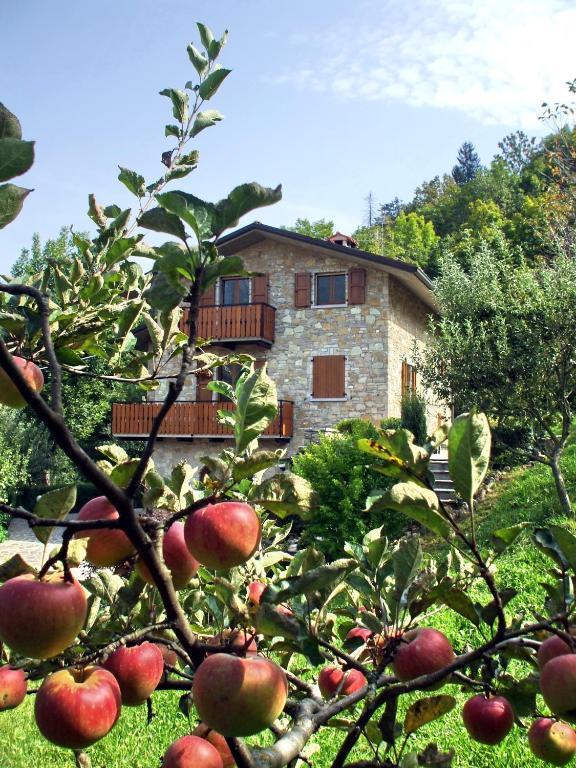 Casa Martina 5111029 — Zogno
