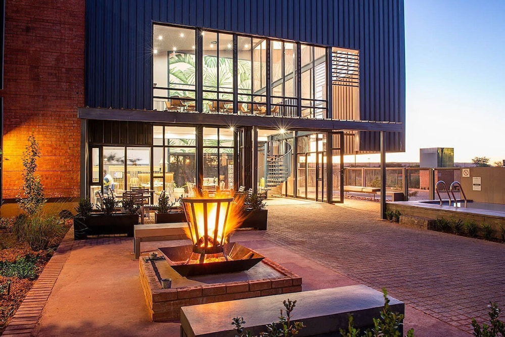 Kathu Hotel — Kathu