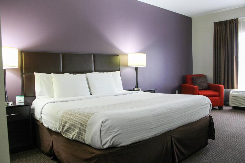 Parkwood Inn & Suites - photo 27