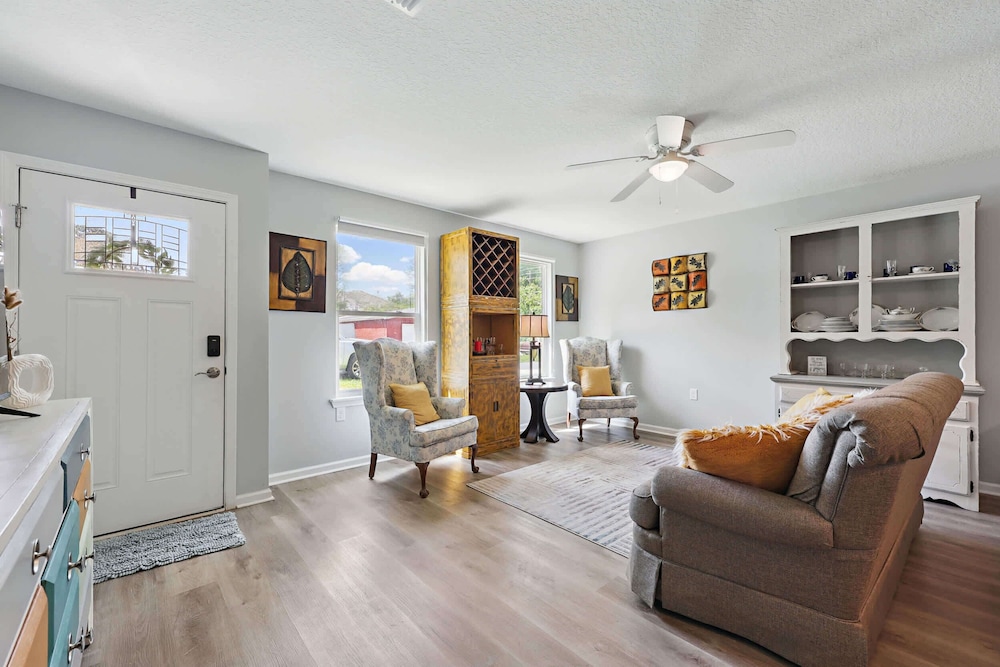 Ocean Blue Haven Stay for 6 in Saint Augustine, United States