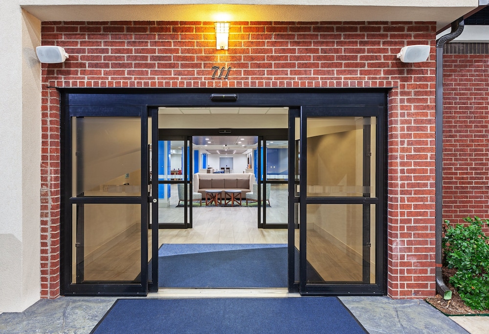 Holiday Inn Express and Suites Longview South I20 by IHG - photo 31