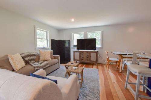 5 Min Drive to Fisher Beach and Pamet Harbor in Truro, United States