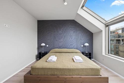 Skylight Lux 3BR 2BA City Center with Free Parking