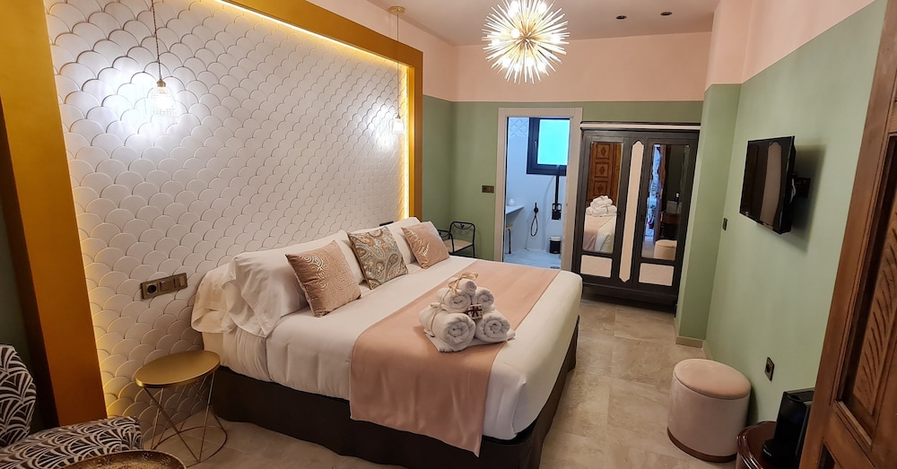 Murallas de Jayran Hotel Boutique — hotel in Almeria