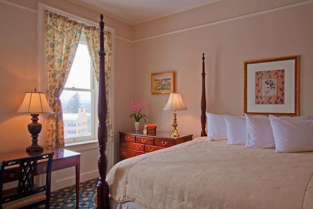 Middlebury Inn - photo 16