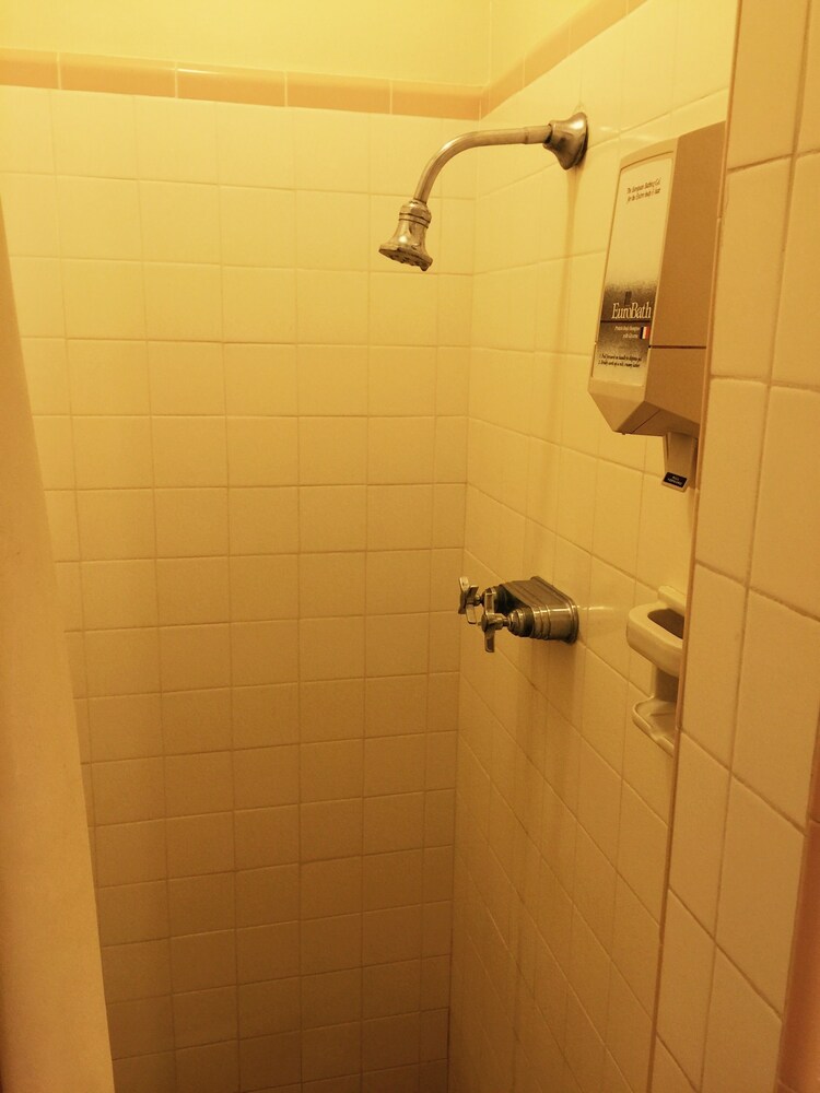 Lovelock Inn - photo 14