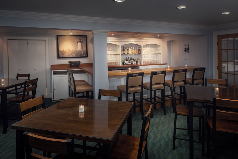 Surfside Hotel and Suites - photo 19