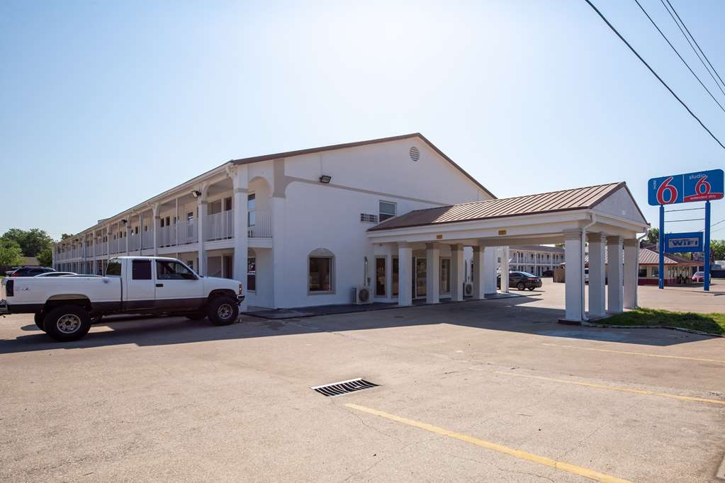 Motel 6 Bryan TX University Area - photo 4