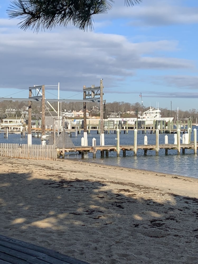 Vineyard Harbor Motel Private Beach - photo 349