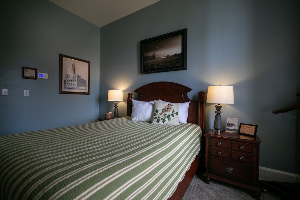 Nauvoo Temple House Hotel - photo 27