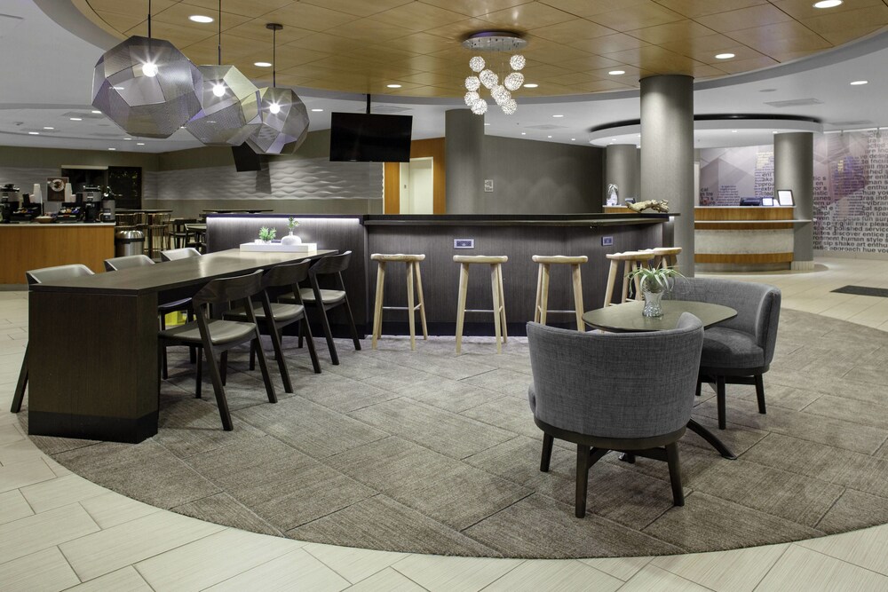 SpringHill Suites Cincinnati North Forest Park - photo 3