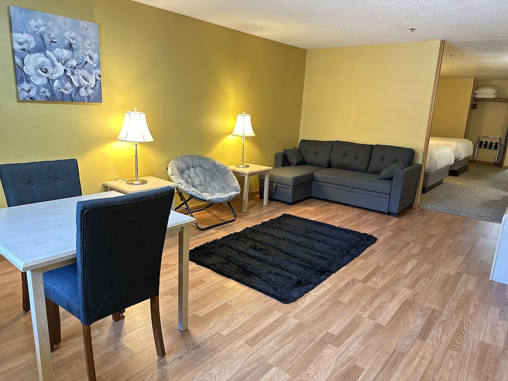 Timberland Inn & Suites - photo 61