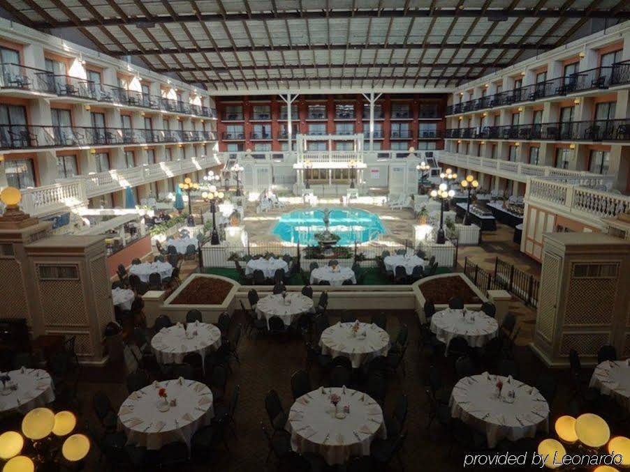 Caribbean Cove Hotel and Water Park - photo 14