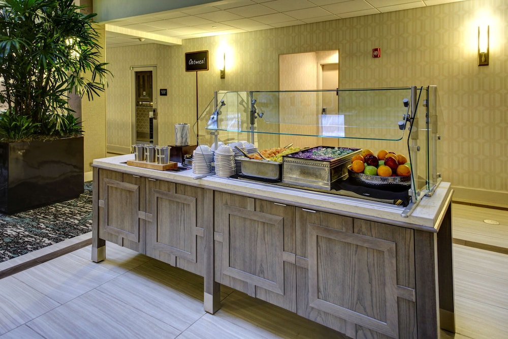 Embassy Suites Williamsburg - photo 23