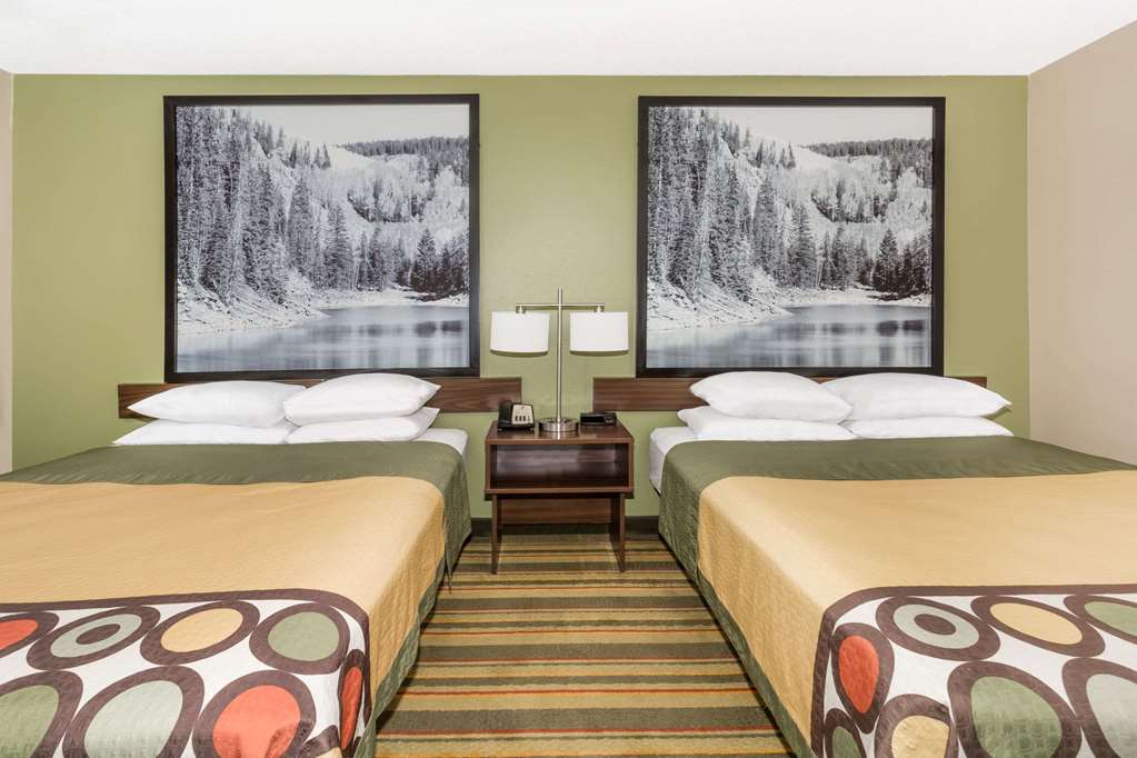 Super 8 by Wyndham Montrose - photo 7