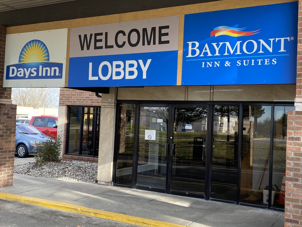 Baymont by Wyndham Flint Airport North - photo 54