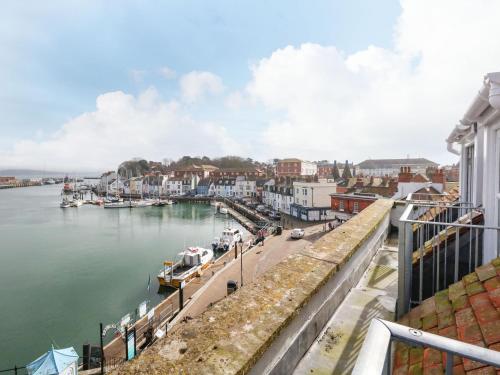 Monarch — 4-Star Luxury Hotel in Weymouth, United Kingdom