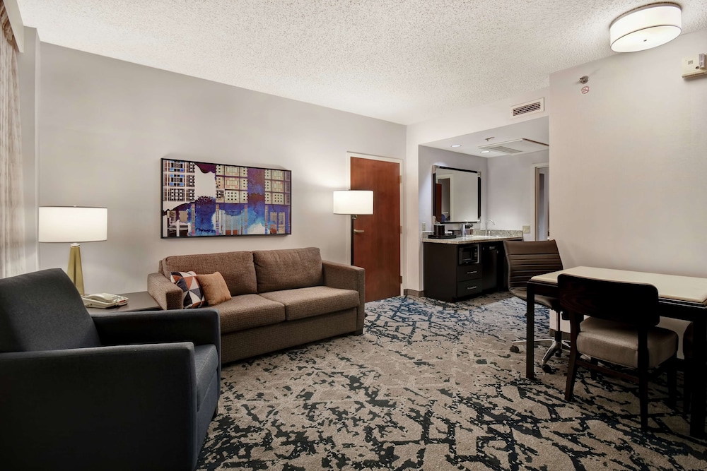 Embassy Suites Charleston - photo 16