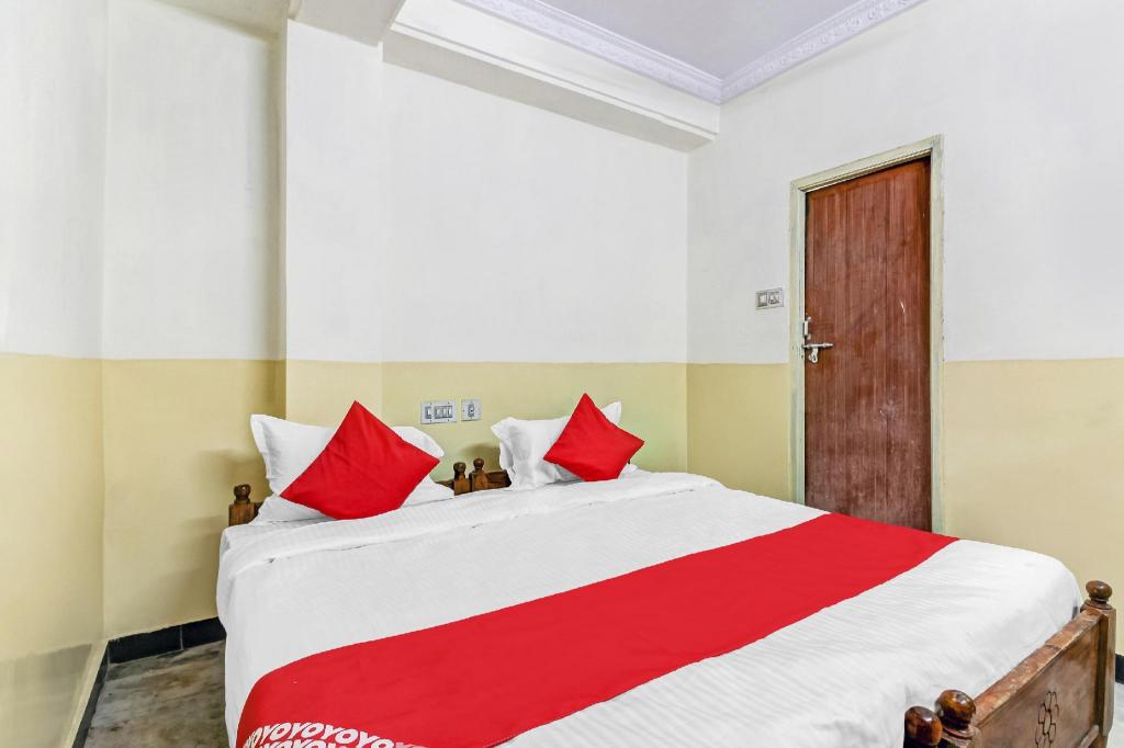 Hotel O Suraj Residency in Warangal, India