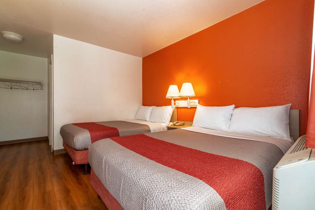Motel 6 Palm Springs CA East Palm Canyon - photo 30