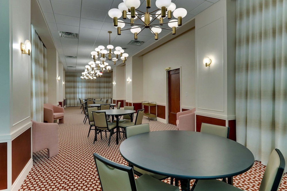 Threefoot Hotel Meridian a Tribute Portfolio Hotel - photo 38