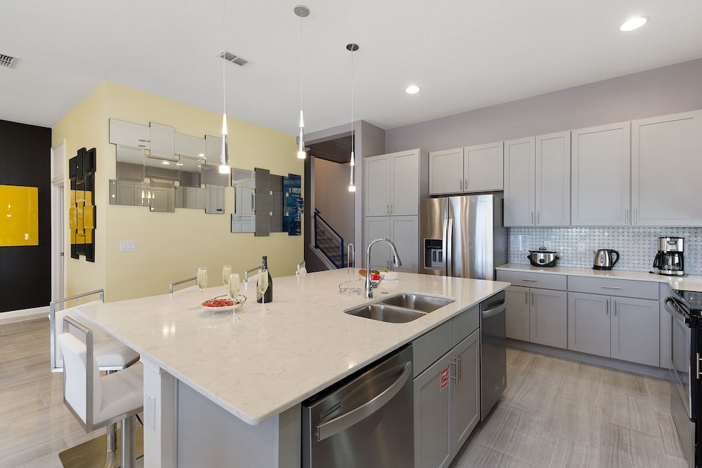Solterra Resort Luxury 10 Bedroom Homes - photo 60