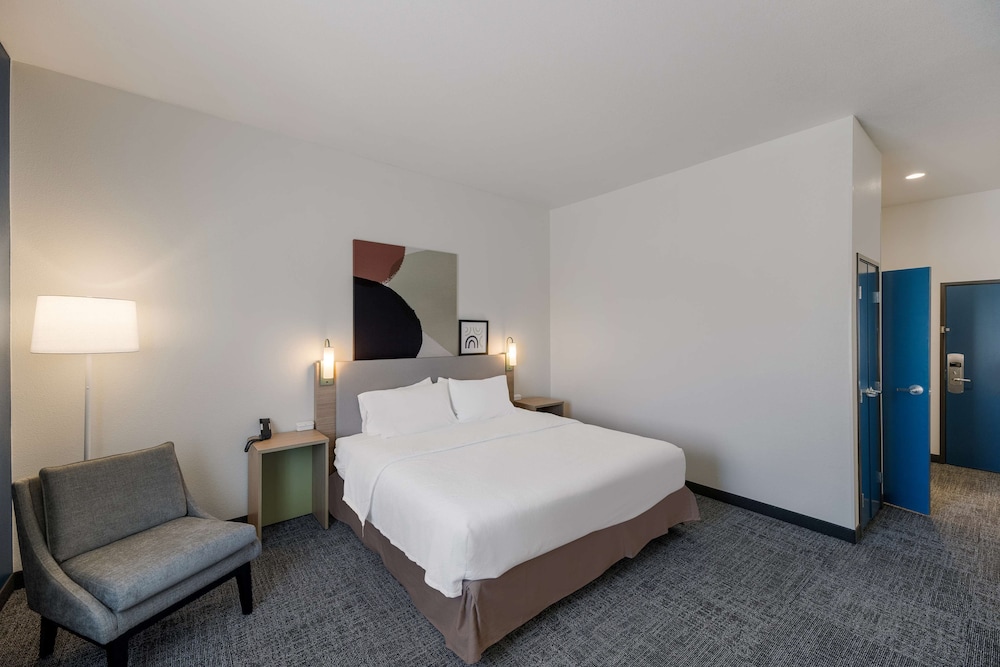 Spark by Hilton Midland South - photo 12