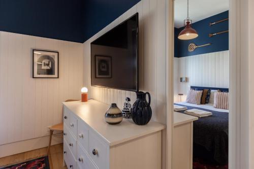 FLH Amazing Praça Comércio Design Flat — 4-Star Luxury Hotel in Lisbon, Portugal
