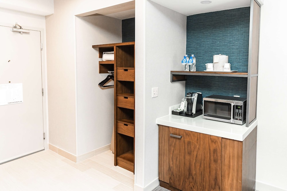 Hilton Garden Inn Fairfax - photo 11