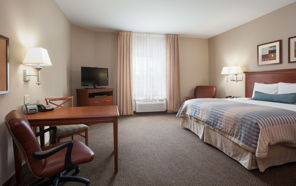 Candlewood Suites Houston I 10 East by IHG - photo 9