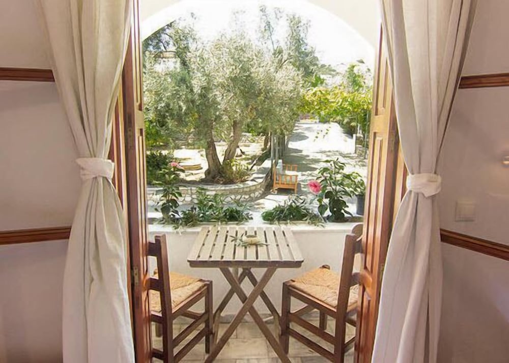 Naftilos Skiathos - carbon neutral hotel in Skiathos