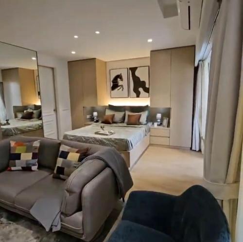 Neon Royal Nest Aerotel with Pvt Balcony 1 km from Airport in Pune, India