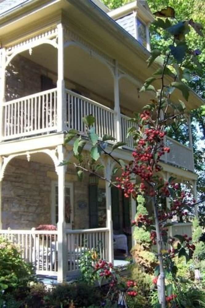 Fallen Tree Farm Bed & Breakfast - photo 58
