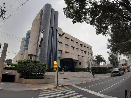 Auto Hotel Legaria in Mexico City, Mexico