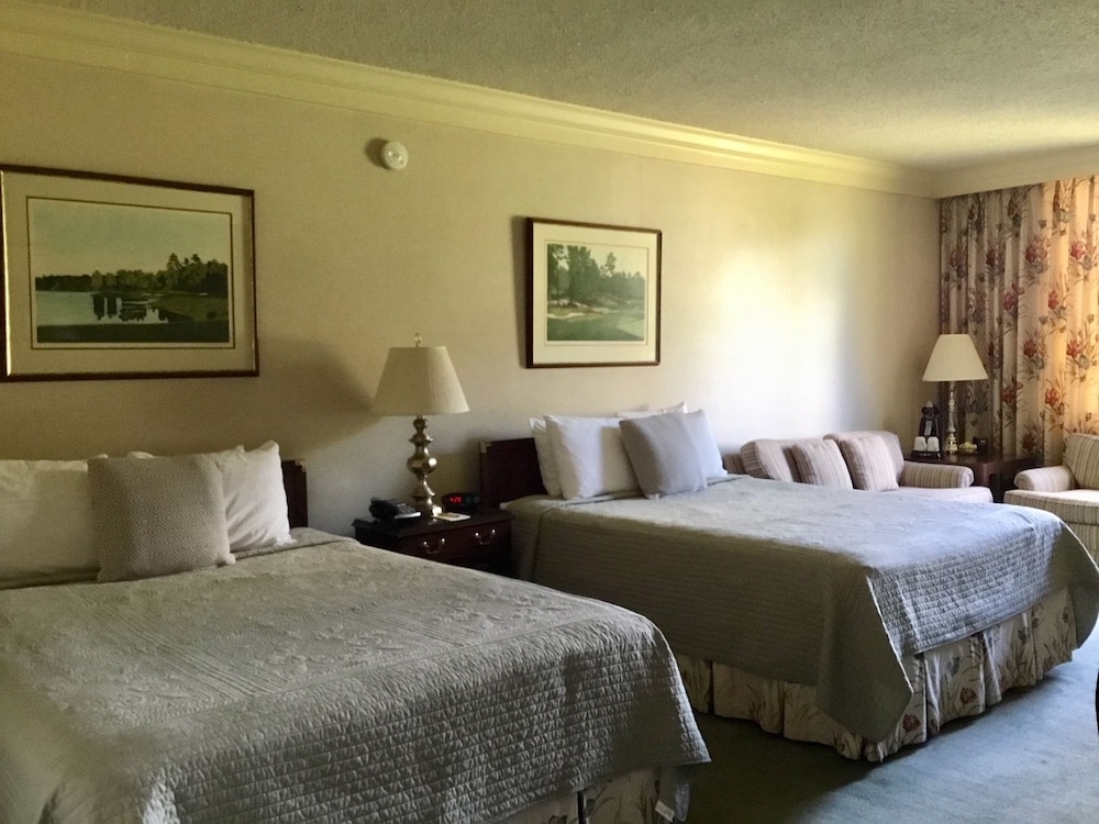 The Inn at Houndslake - photo 20
