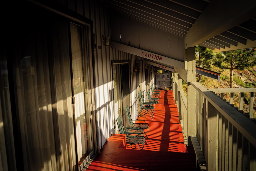 Yosemite Gateway Motel - photo 37