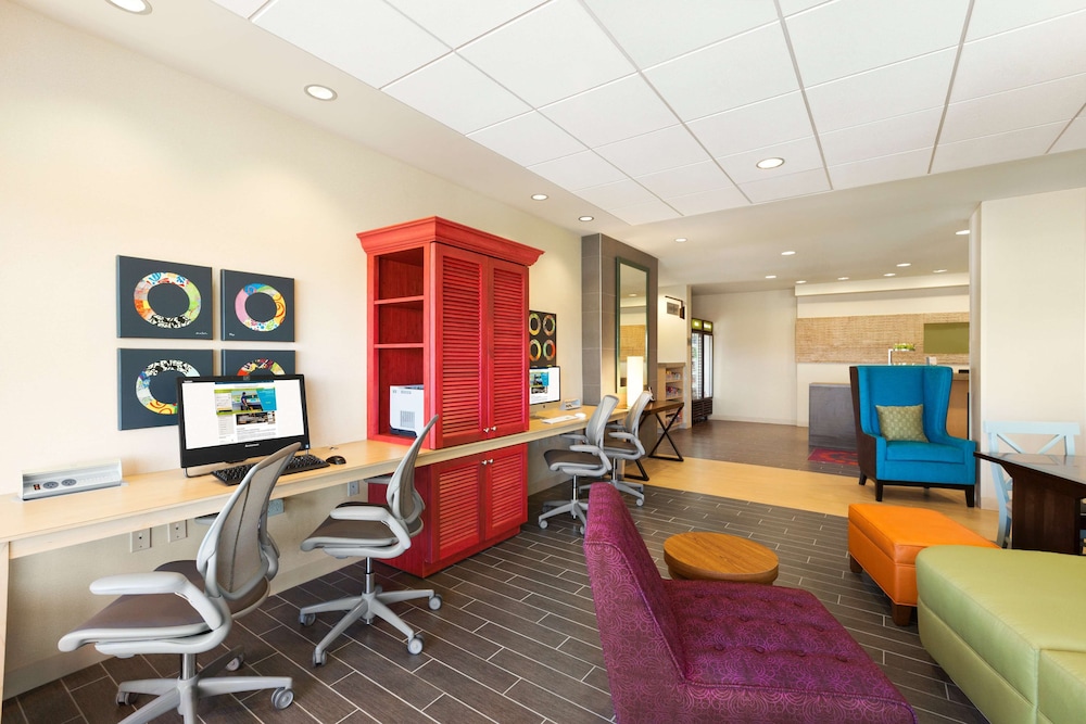 Home2 Suites by Hilton Farmington Bloomfield - photo 15