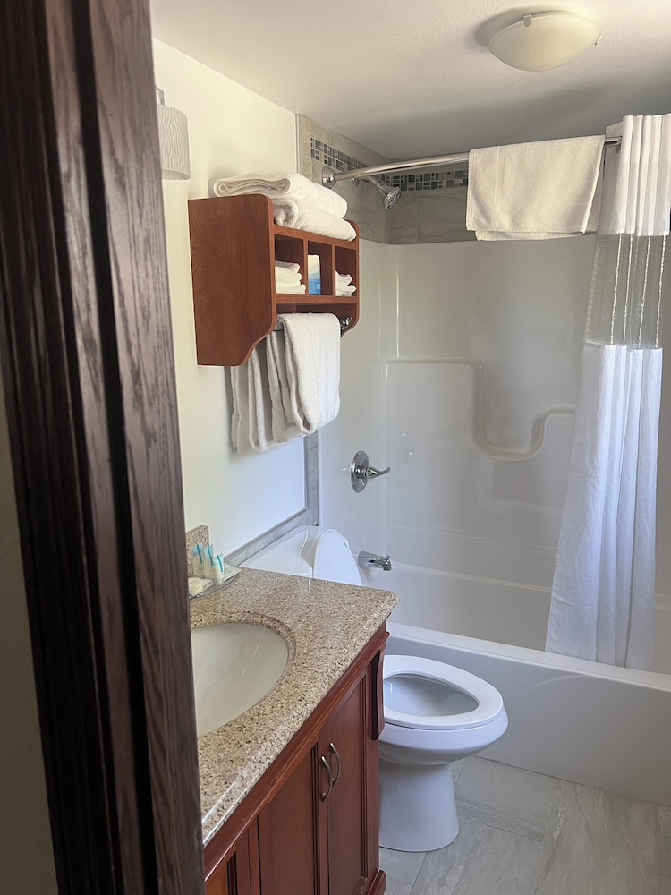 All Star Inn & Suites - photo 358